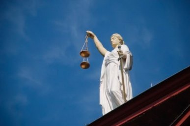 Леонид Шоршер и Сергей Камзин сменили российское гражданство на мальтийское и контролируют активы