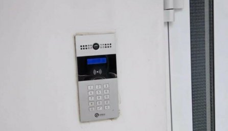 Ростелеком бросил третий подъезд дома на Трудовой в Краснодаре Ростелеком бросил третий подъезд дома на Трудовой в Краснодаре