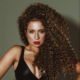 Голос Москвы: Tolana исполнила гимн легендарной любви Голос Москвы: Tolana исполнила гимн легендарной любви