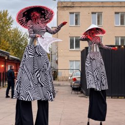 Большая варка и живая музыка задали тон вечера на фестивале Раки Москва в московском LovelyLoft Большая варка и живая музыка задали тон вечера на фестивале Раки Москва в московском LovelyLoft