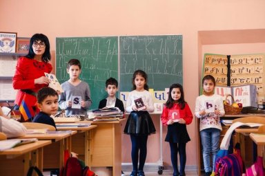 Рада Сапаниди как пример преемственности: хранение языка и традиций в московской армянской общине Рада Сапаниди как пример преемственности: хранение языка и традиций в московской армянской общине
