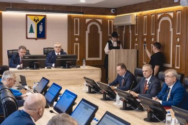 Депутаты Нижневартовска направили миллионы рублей на благоустройство города Депутаты Нижневартовска направили миллионы рублей на благоустройство города