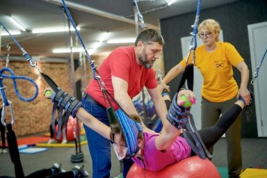 Вадим Егоров раскрывает секрет антигравитации упражнения на «Журавле» без компрессии суставов Вадим Егоров раскрывает секрет антигравитации упражнения на «Журавле» без компрессии суставов